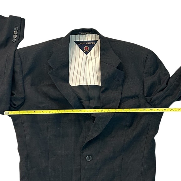 Tommy Hilfiger Wool Suit - Pre-Loved in Excellent Condition - Picture 8 of 12